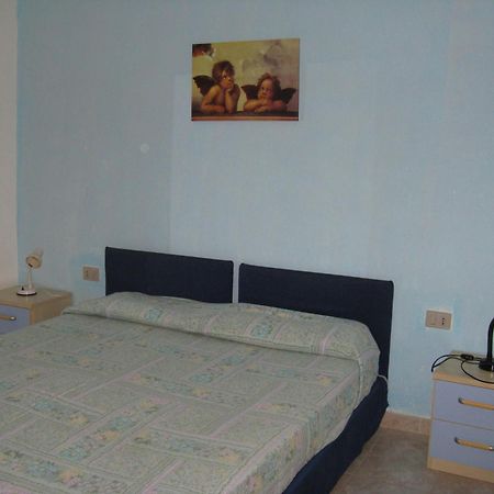 Borgo Spiaggia Изола-Росса Экстерьер фото